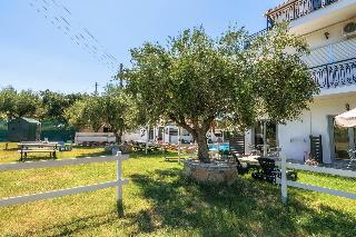 Denise Studios & Apartments