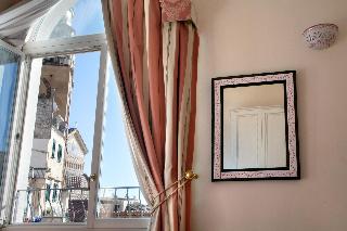 Room Room