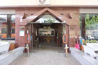 Sri Chumphon Hotel