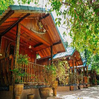 Klong Suan Plu Resort