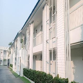 Nan Nakara Boutique