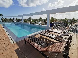 Coral Suites Beach Club & Spa