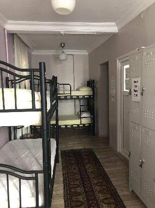 Avrasya Hostel
