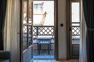 Calanthe Residence