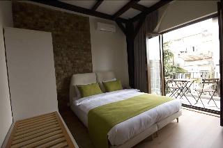 Calanthe Residence