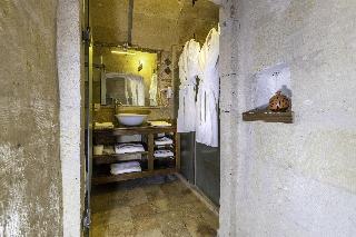 Mystic Cave House Hotel