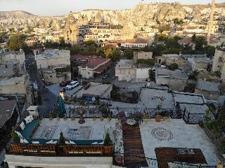 Caftan Cave Suites