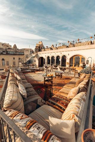 Caftan Cave Suites