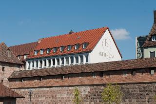 Five Reasons Hotel & Hostel