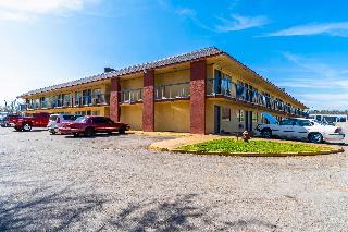 Castle Inn & Suites By OYO Chickasha