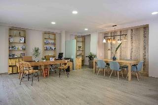 Minaret Suites & Apartments