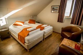 Room Room