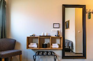 Room Room