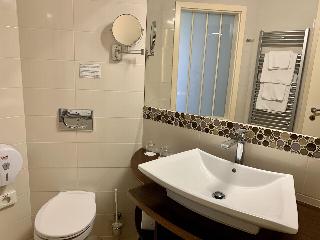 Granada Konferencia Wellness Sport Hotel