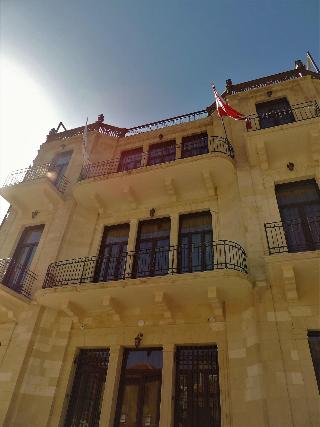 La Place Hotel