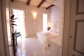 Room Room