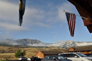 Yellowstone Village Inn And Suites