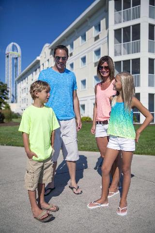 Cedar Point's Hotel Breakers