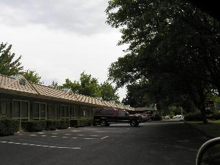 T- Bird Motor Inn