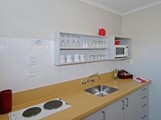 Airport Harbour View Motel