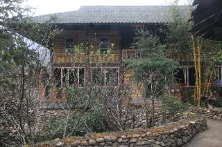 Tavan Riverside Homestay - Hostel
