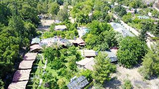 Canada Hotel & Bungalows