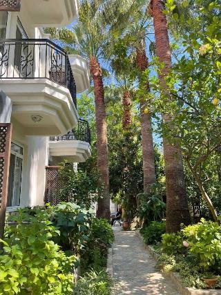 Canada Hotel & Bungalows