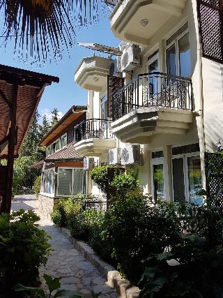 Canada Hotel & Bungalows