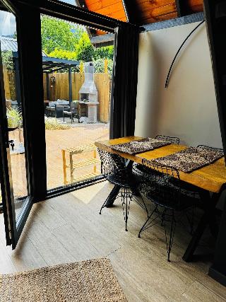 Adesa Bungalow Hotel