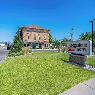 Ledgestone Hotel Billings