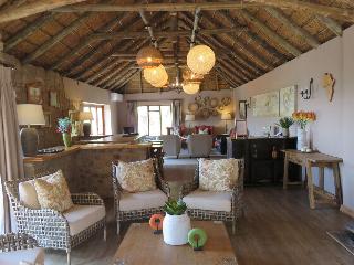 Woodbury Lodge-Amakhala Game Reserve