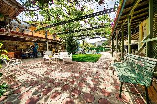 Dedeminn Garden Hotel