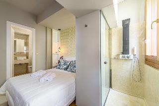 Candia Suites & Rooms