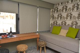 Candia Suites & Rooms