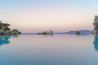 Armonia Bay Hotel