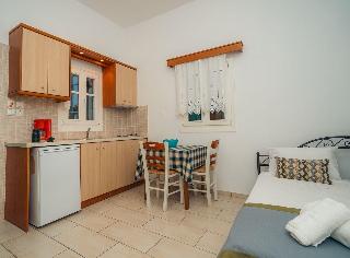 Rooms & Apartments Archontou