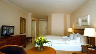 Room Room