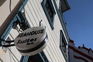 Sea House Suites