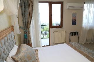 Sea House Suites