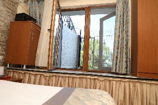 Sea House Suites