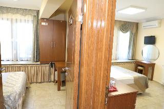Sea House Suites