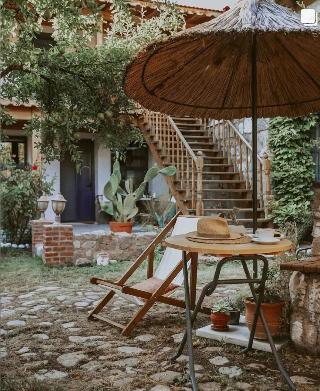 Attalos Suites Hotel