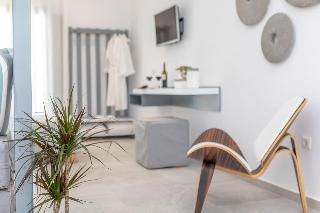 Crystal Mare Suites