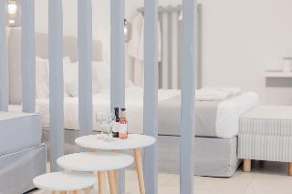 Crystal Mare Suites