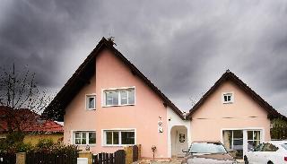 Bluestars Apartments photo 3
