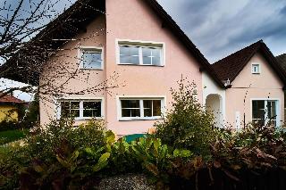 Bluestars Apartments photo 5