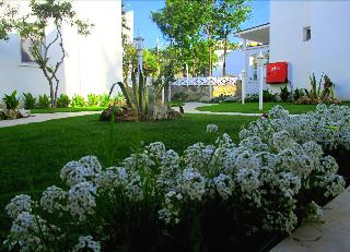Canna Garden Hotel