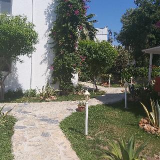 Canna Garden Hotel