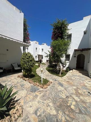 Canna Garden Hotel