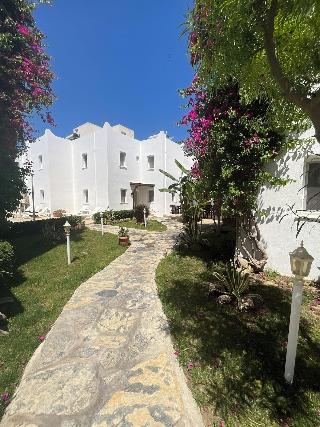 Canna Garden Hotel